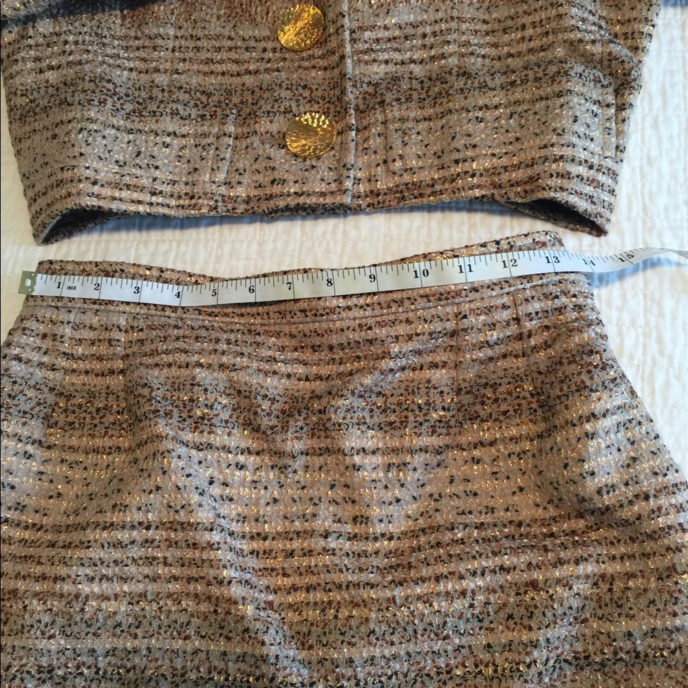 Pristine VTG YSL rive gauche mini skirt suit in earth tones w/bold gold buttons - Picture 11 of 16